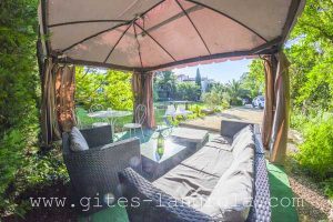 Espace jardin privé de la suite des vendangeurs